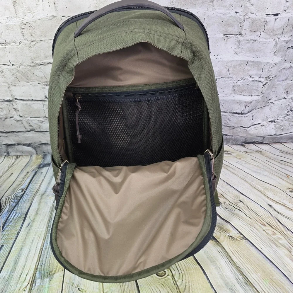 Filson Dryden Backpack Otter Green Cordura Nylon Travel Bag Laptop Sleeve 25L
